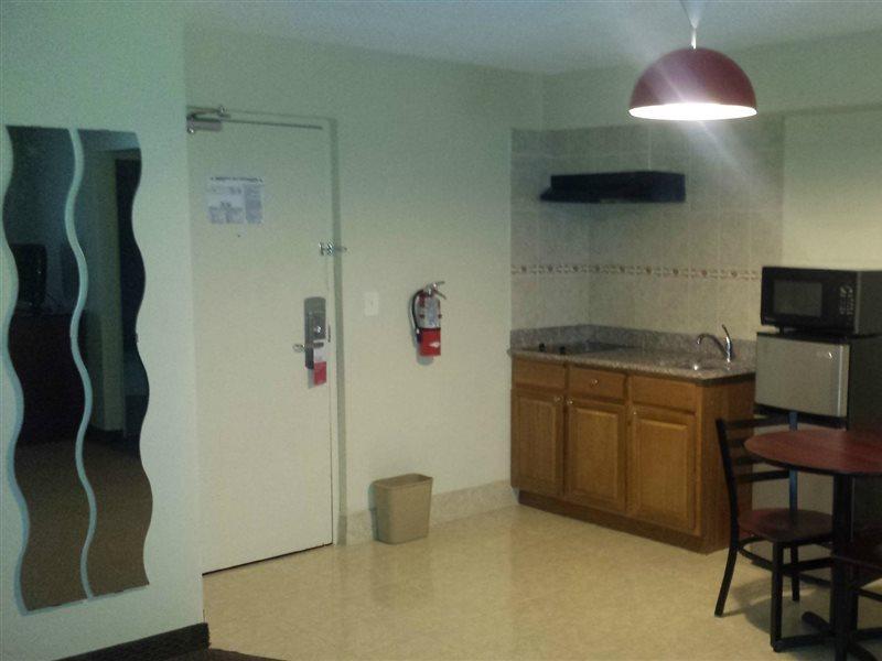 Ramada By Wyndham Rockaway Hotel Buitenkant foto