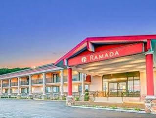 Ramada By Wyndham Rockaway Hotel Buitenkant foto